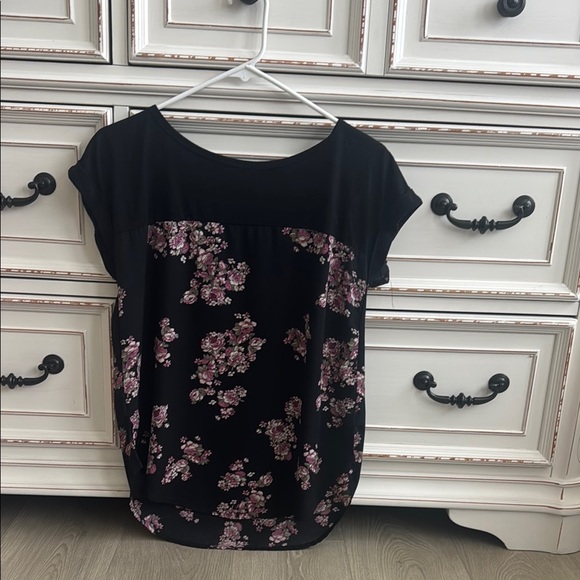 Rewind Black and Pink Graphic Cap Sleeve Blouse - Picture 4 of 7